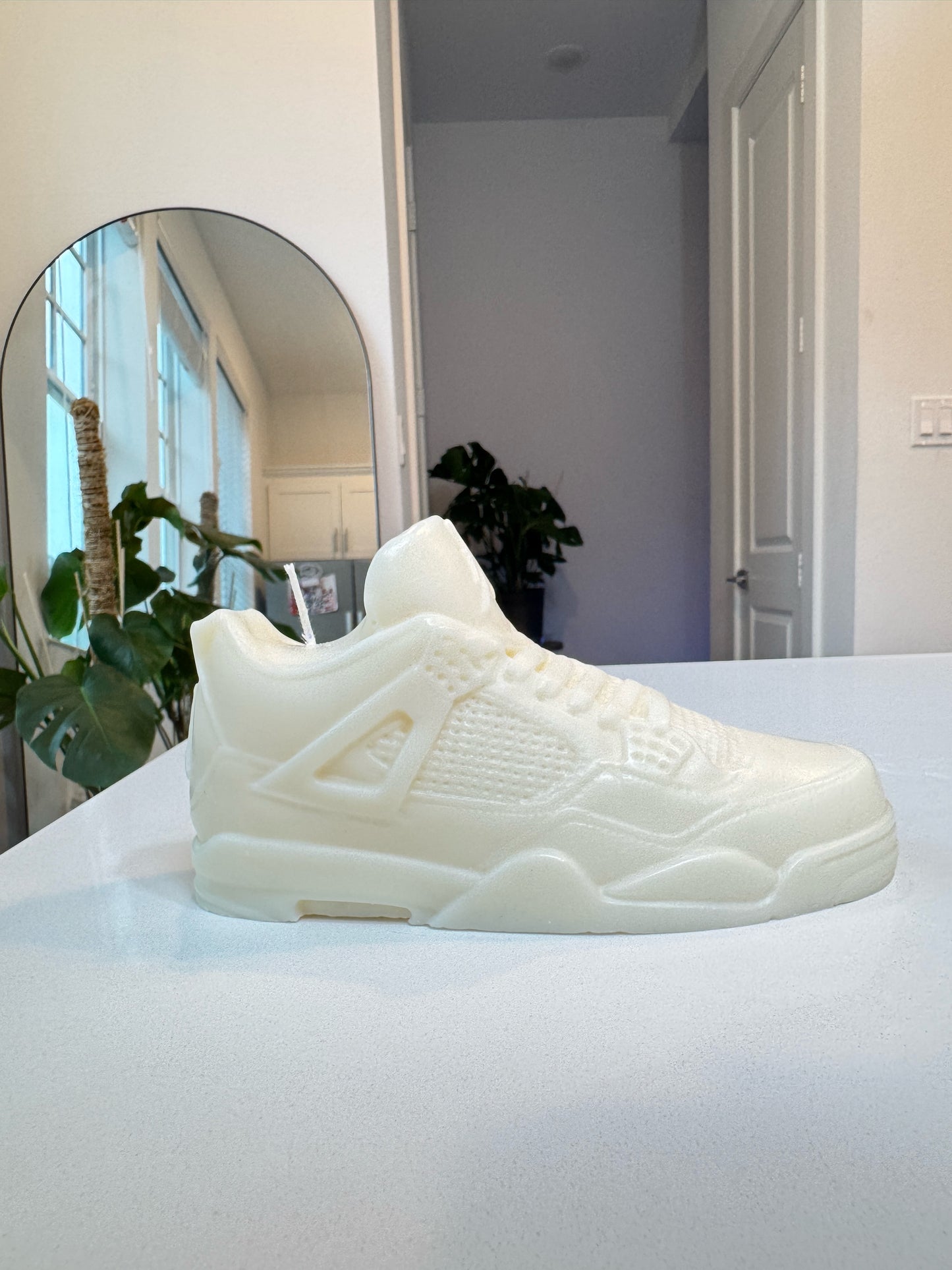 AJ4 Sneaker